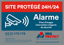 Plaque de signalisation extérieure, site protégé par la télésurveillance IMA PROTECT 24h/24